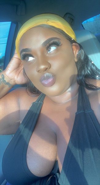 Dee profile photo 3