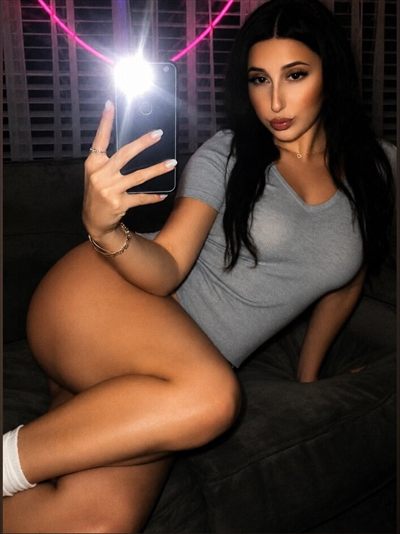 Arya Ava