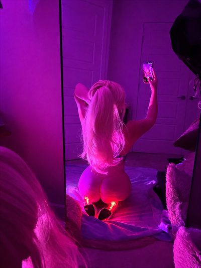 𝒍𝒂𝒏𝒂 𝒓𝒂𝒆 ♡ profile photo 2