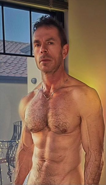 PerthGuys69 profile photo 3