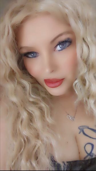 Goddess_Lyndsay👣💜👠