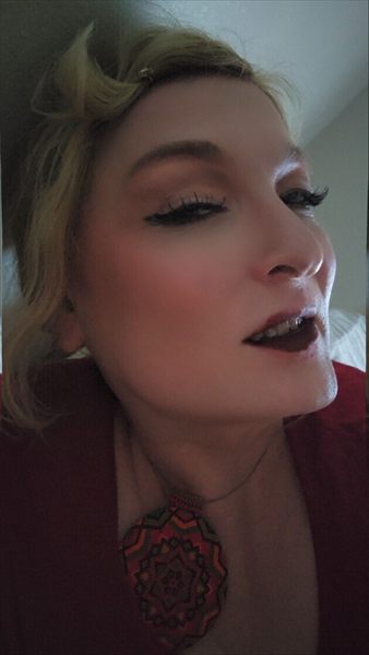 Dovima VanAussen