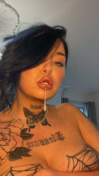 Selena shot