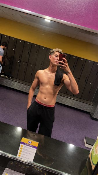 White Latino profile photo 2