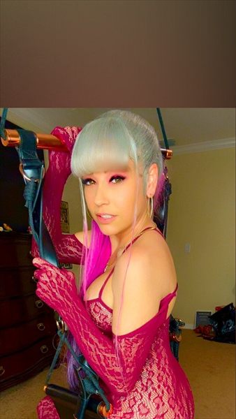 Della profile photo 3