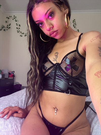 Mia Honey 🍒🦂