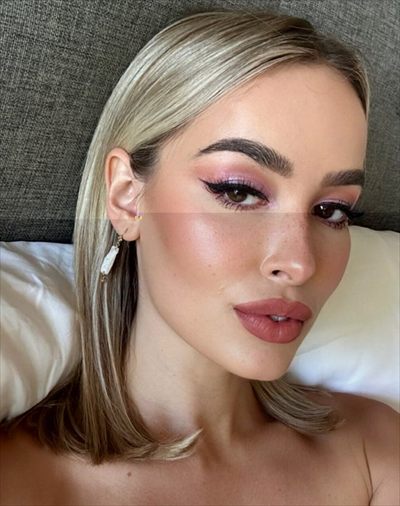 ⭐️ Elena Kamperi profile photo 3