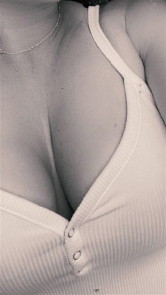 Hot cougar  🥵 profile photo 3