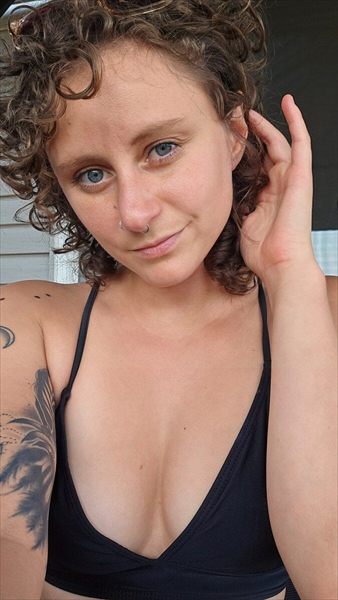 Riley Smits FREE page profile photo 3