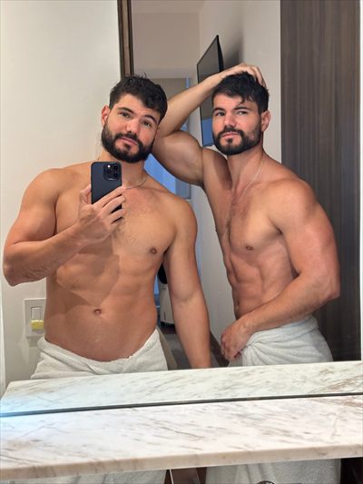 Castillo Twins