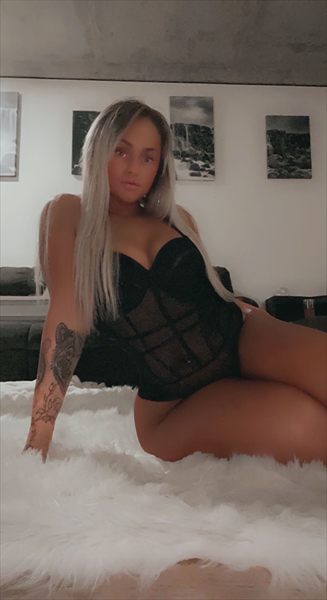 Courtney_Jane