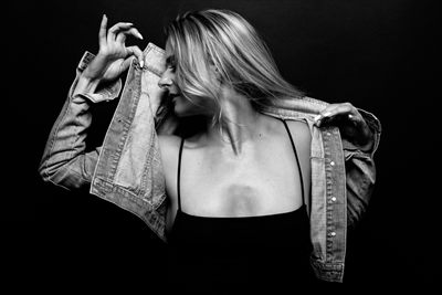 Laure Courtellemont Exclusive profile photo 2
