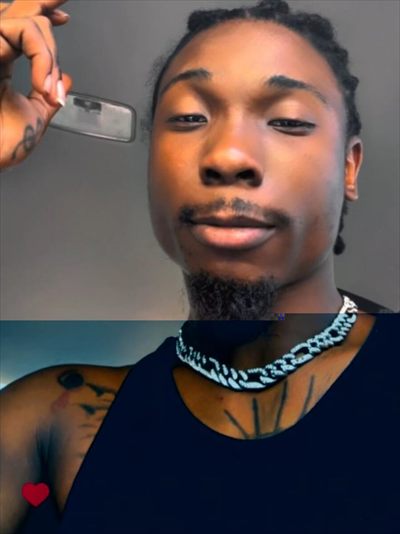 𝖠𝗆𝖺𝗋𝗂 🍍™️ profile photo 3