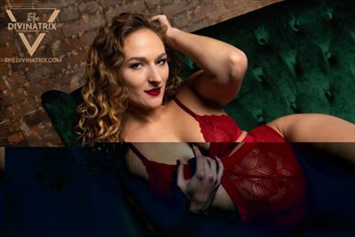 The Divinatrix Tantra JOI BDSM Yoga VR profile photo 3