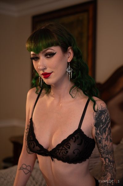 Elara Elias