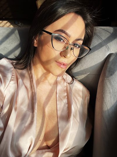 Jess - Swinger Wife
