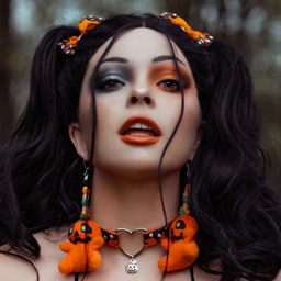 <3