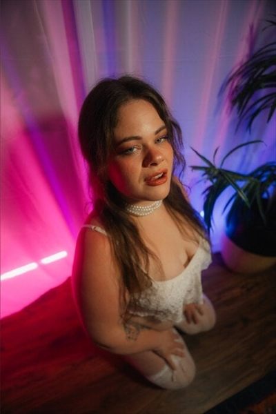 Holli Riden 🦋 profile photo 3