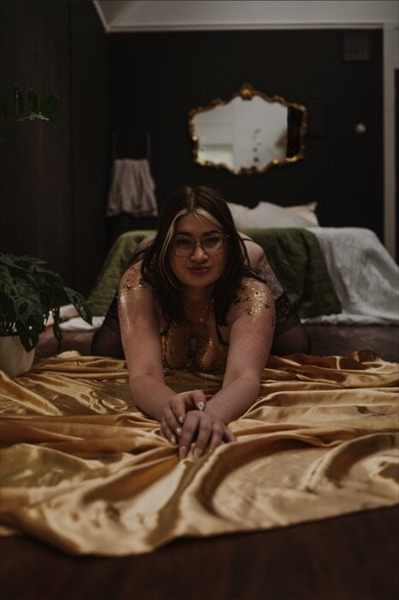 Shesoutthere profile photo 3