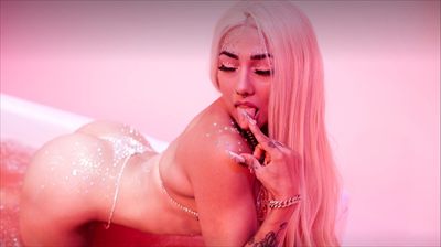 AmandaRossePink profile photo 2