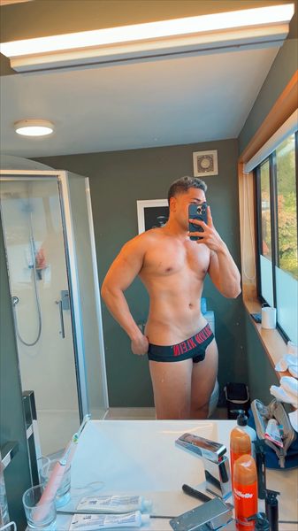 KiugaDL685