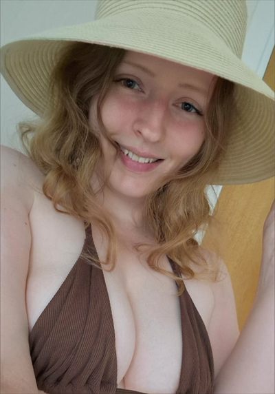 Curvy Emily profile photo 3