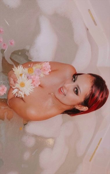 Bee latina profile photo 3