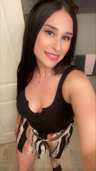 Nikki B
