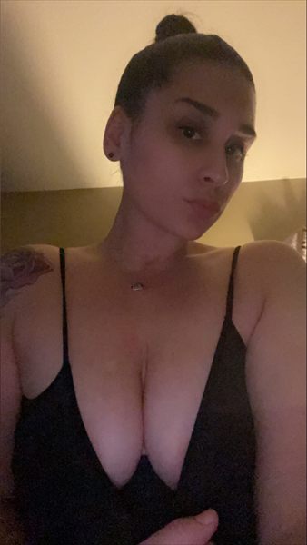 Nikki B profile photo 2