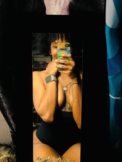 𝐌𝐢𝐬𝐬 𝐍𝐚𝐥𝐠 profile photo 3