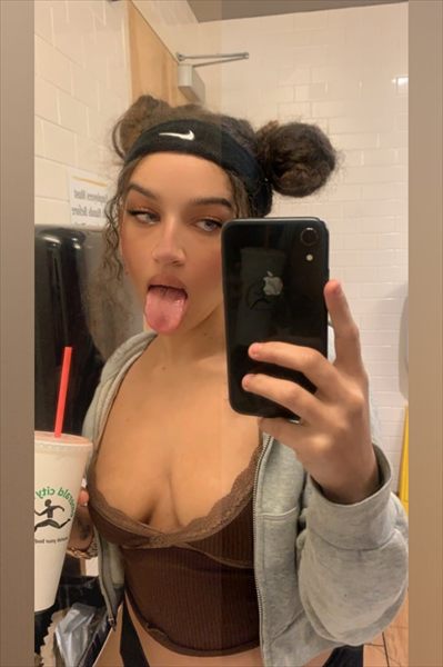 Myana Simone profile photo 3