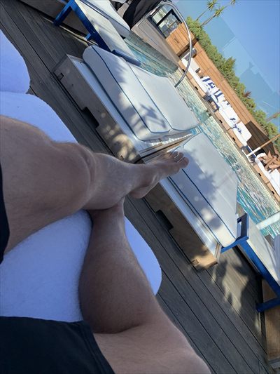 Musclebuttguyfeet profile photo 2