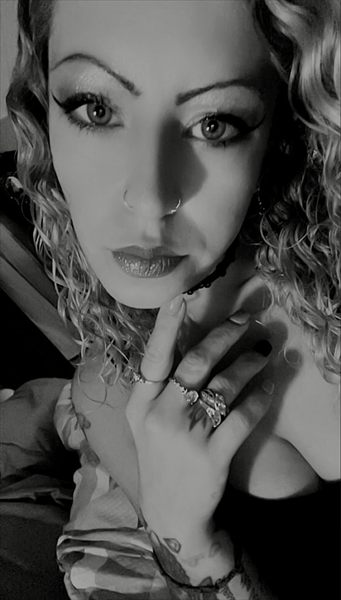 Alora profile photo 3