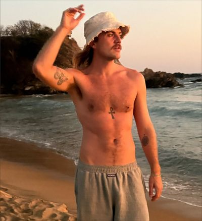 🧜🏼‍♂️