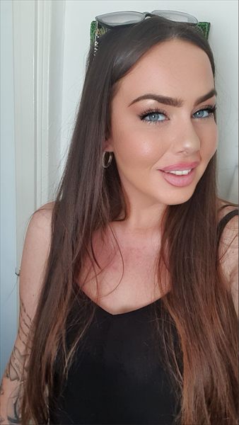 Curvy Girl Roxy