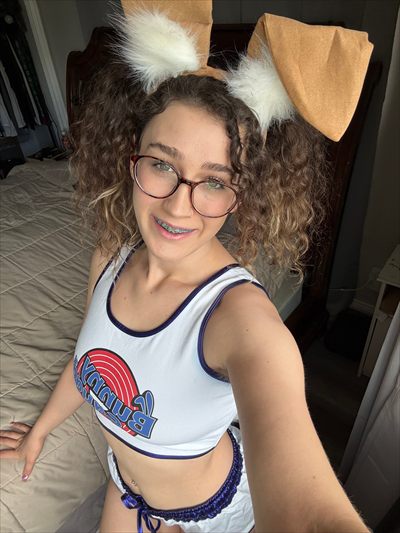 Nerdy Neighbor Tay VIP!! 🤓💕