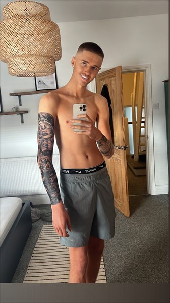 Tall Hot King 🤴🏼 😈 profile photo 2