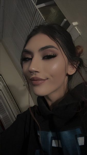 GoddessE profile photo 3