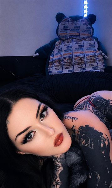 😈 profile photo 2