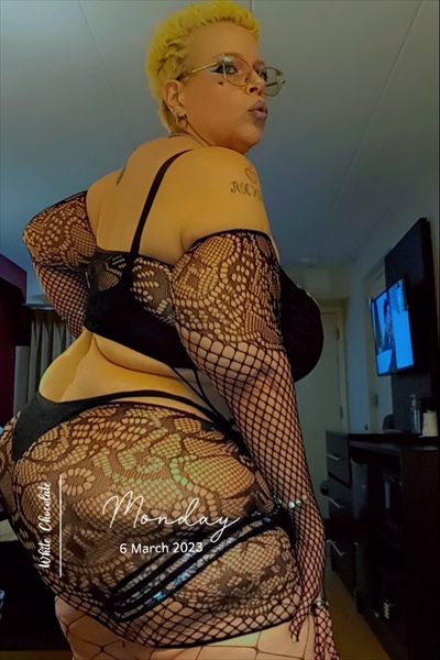 WHITE CHOCOLATE BABE profile photo 2
