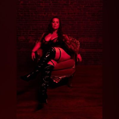 Mistress Scarlett profile photo 2