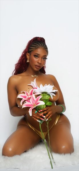 KITANA FOXX 🦊