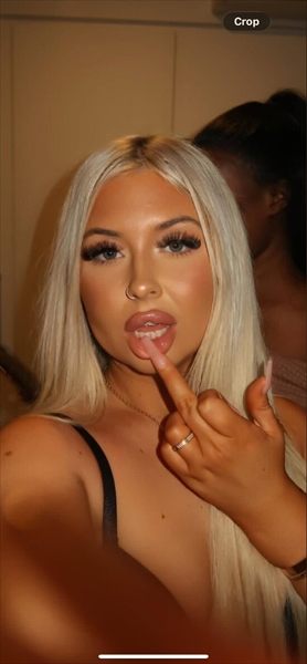 Your Favourite Blonde Only Fans Baddie 🔥