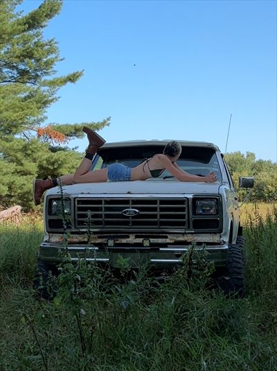 Megan profile photo 2