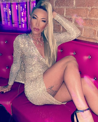 DeeJ 🍑BadArseBeauty🍑