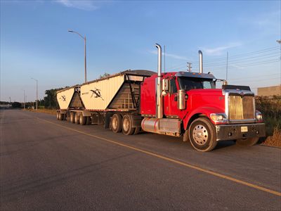 Curvy Trucker profile photo 2