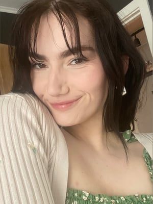 Your Online Girlfriend profile photo 2