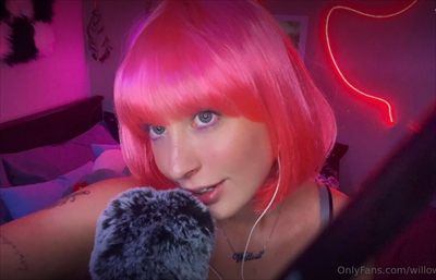 Willow 💋 Cozy Chaos