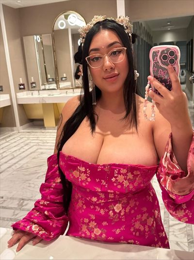 SQUlRTlNG BUNNY JASMYN 🐰 profile photo 3