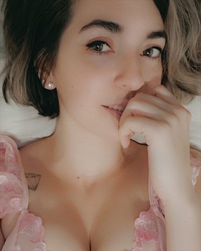 Sophie Love profile photo 3